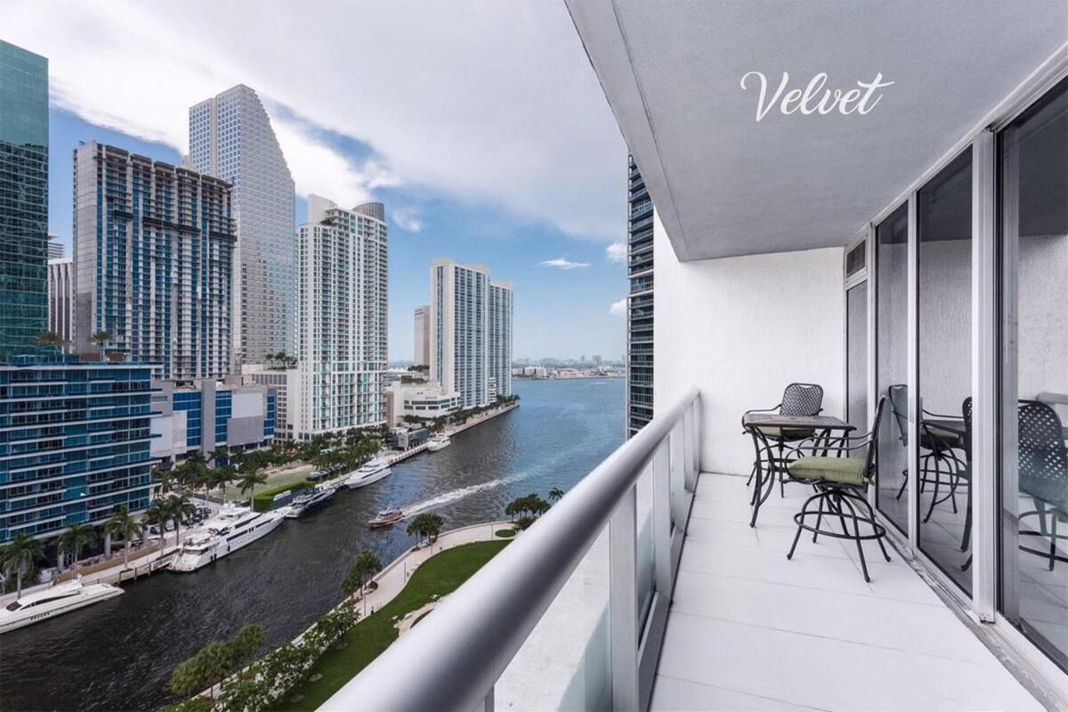 Icon Brickell Suites By Vesper Майами Экстерьер фото